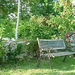 Bed & Breakfast Le Logis De Faugerit