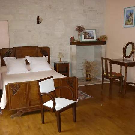 Le Logis De Faugerit Bed & Breakfast Frontenay-Rohan-Rohan