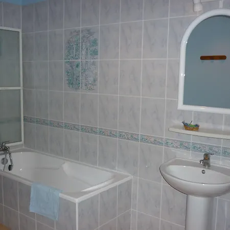 Le Logis De Faugerit Bed & Breakfast Frontenay-Rohan-Rohan
