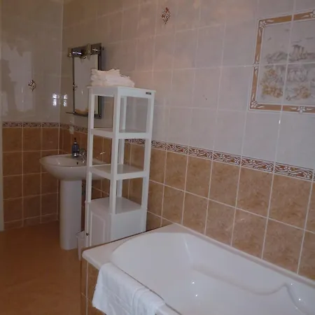 Le Logis De Faugerit Bed & Breakfast