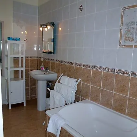Le Logis De Faugerit Couette-café