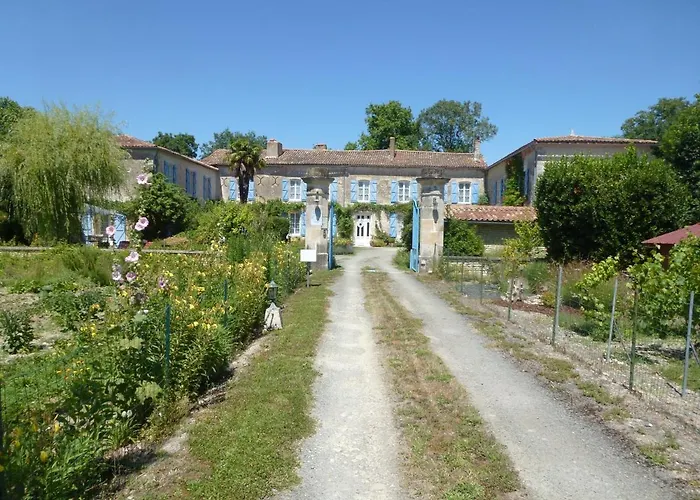 Bed and breakfast Le Logis De Faugerit 3*