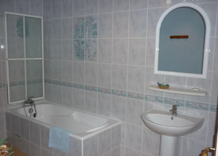 Le Logis De Faugerit Bed and breakfast Frontenay-Rohan-Rohan