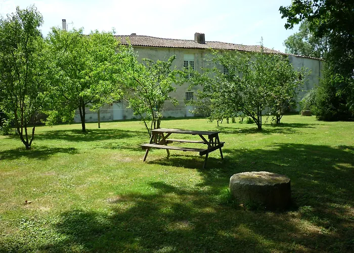 Le Logis De Faugerit 住宿加早餐酒店 3*