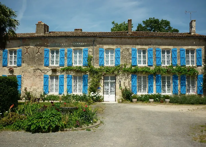Bed and breakfast Le Logis De Faugerit