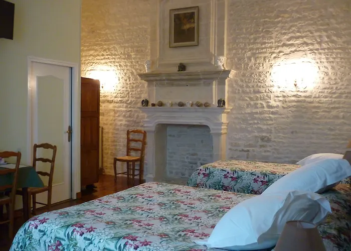 Bed and breakfast Le Logis De Faugerit 3*